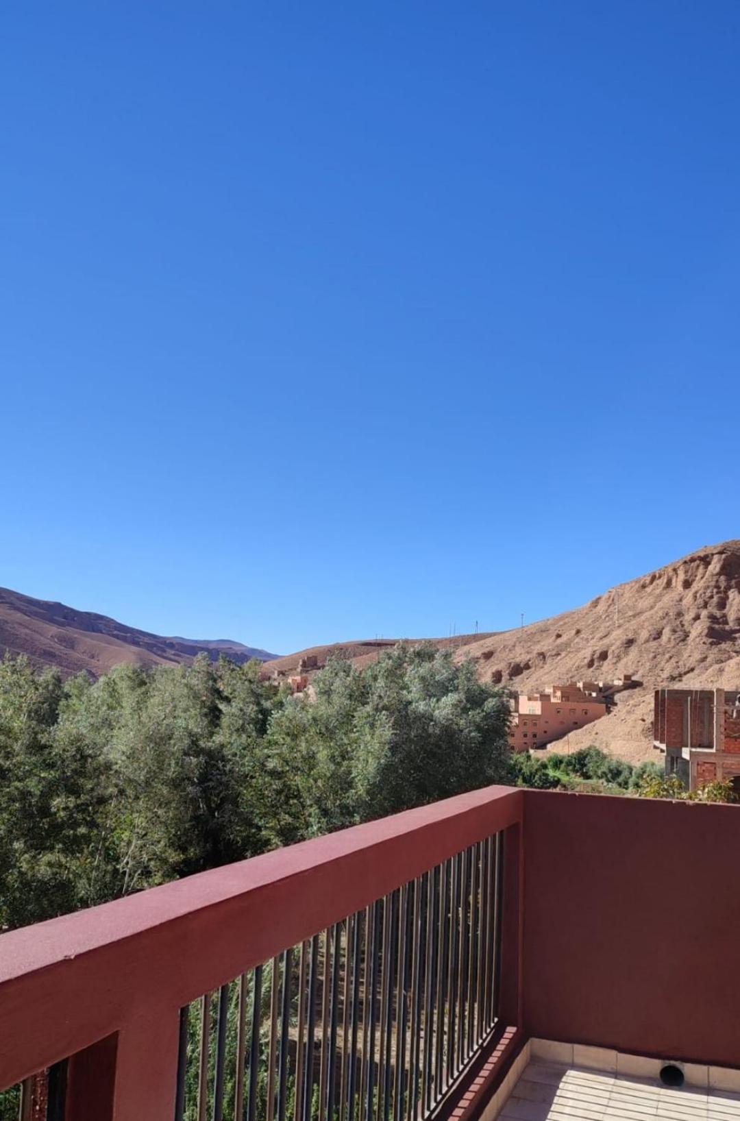 Auberge De La Riviere Du Dades Boumalne Exterior foto