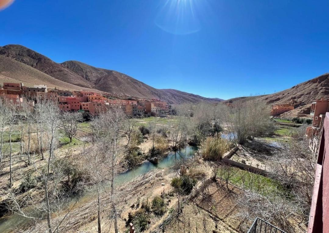 Auberge De La Riviere Du Dades Boumalne Exterior foto